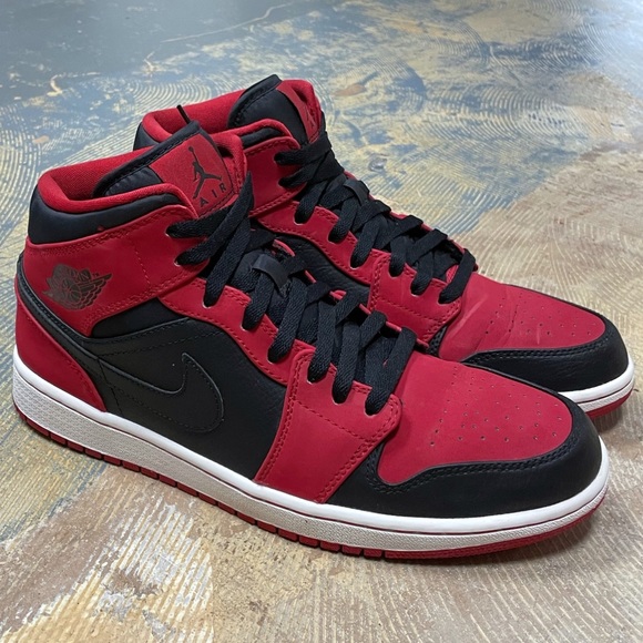 Nike Air Jordan 1 Mid SE BRED 554724-019 10 Red Black Bred - Picture 4 of 10